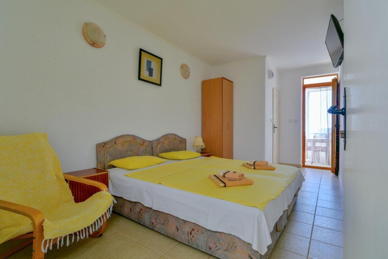 Pataki Studios Petrovac Exterior foto