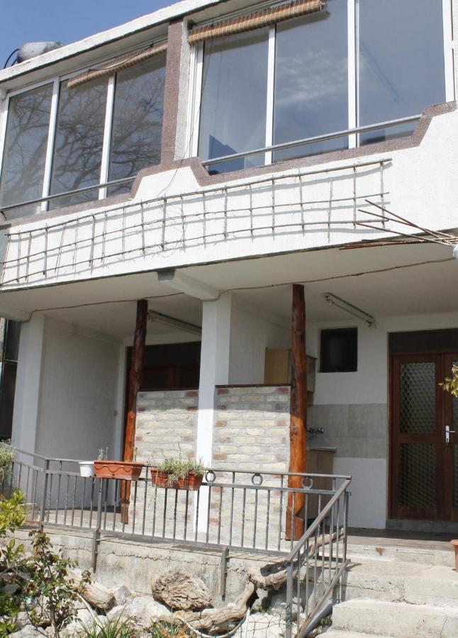 Pataki Studios Petrovac Exterior foto